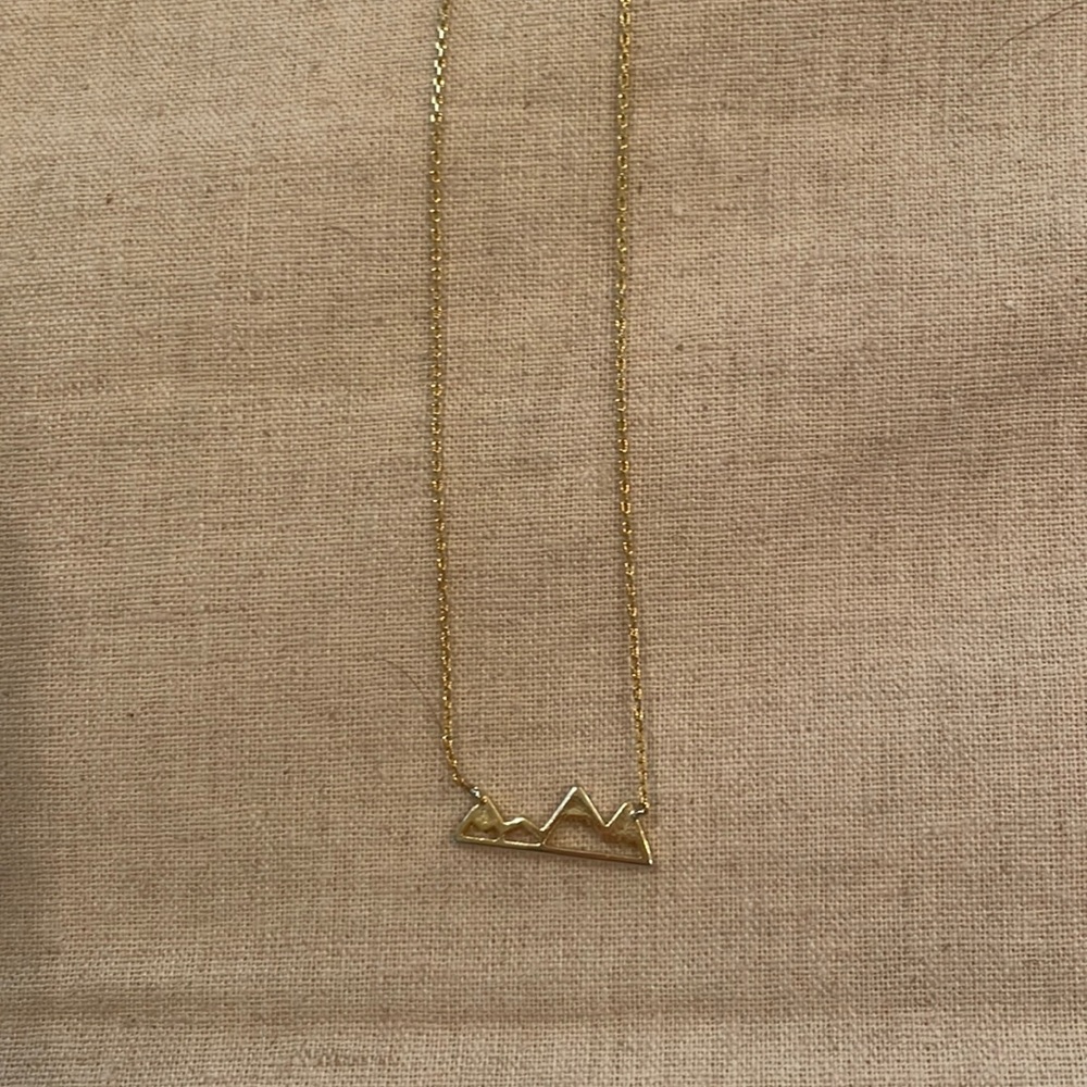 Dainty layering necklace